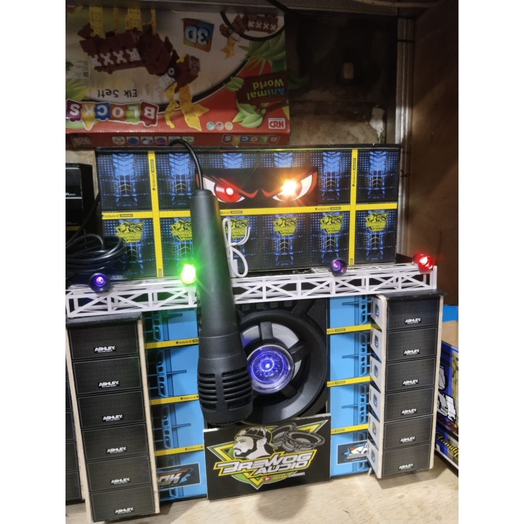 miniatur sound horeg/miniatur sound karnaval. bluetut usb micro sd. karaoke. lampu led 3 warna. batr