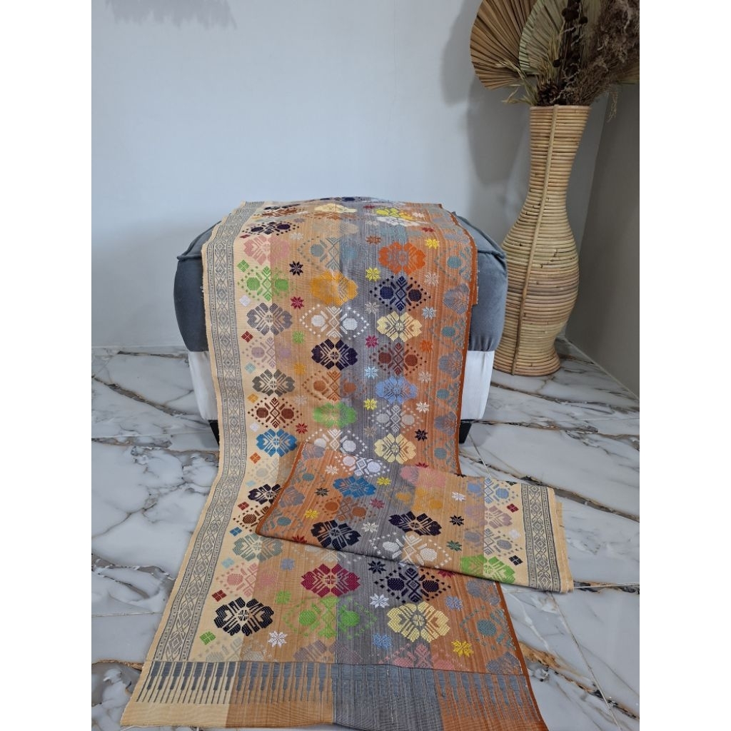 KAIN TENUN SONGKET ASLI LOMBOK