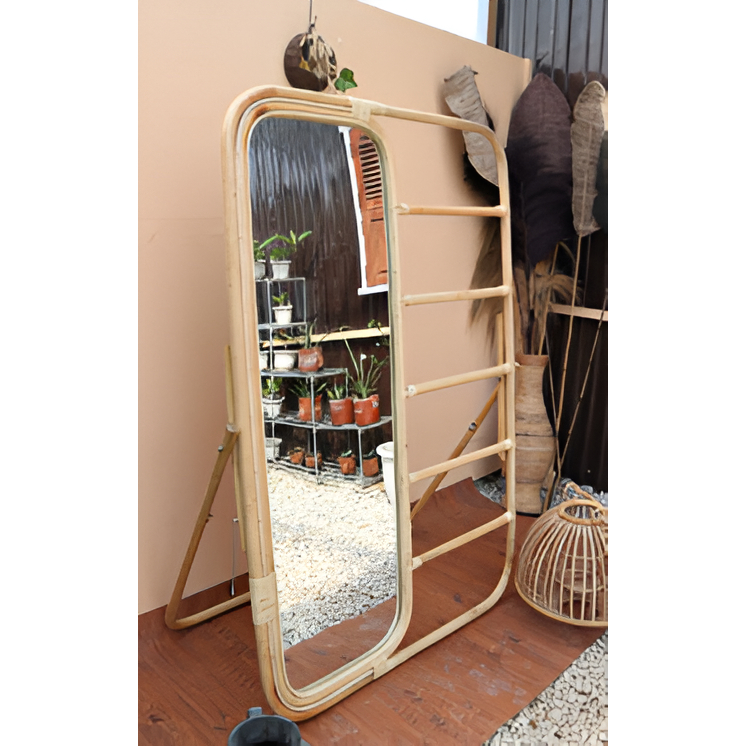 Artetia Standing Mirror – Cermin Berdiri Anyaman Rotan Handmade