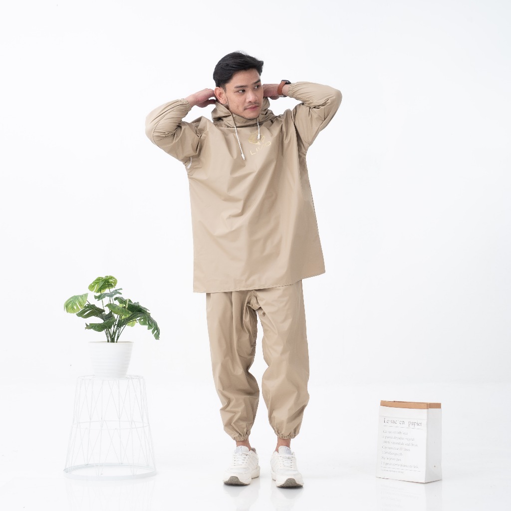 Livio Jas Hujan Raincoat Setelan Pria Cowok Dewasa Model Hoodie Bahan PVC 0,25  Anti Rembes