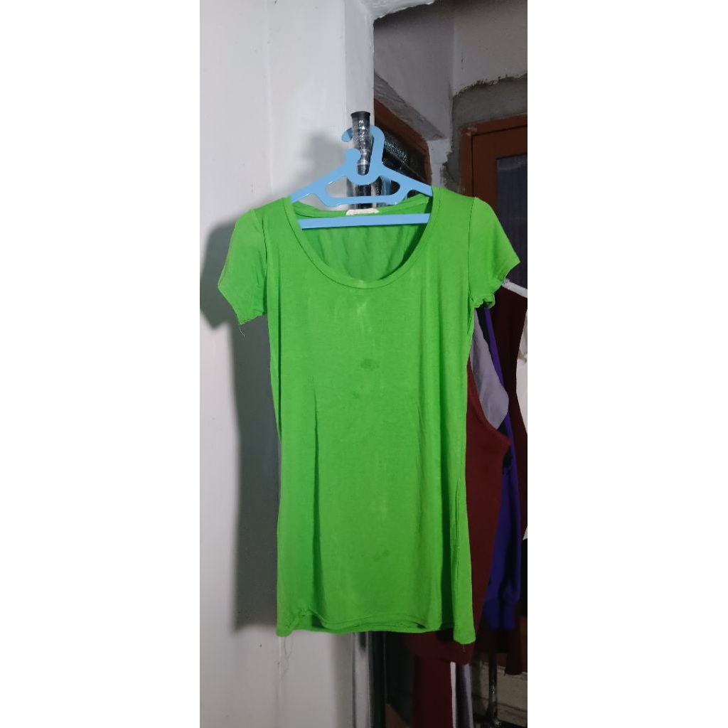 Kaos hijau Neon