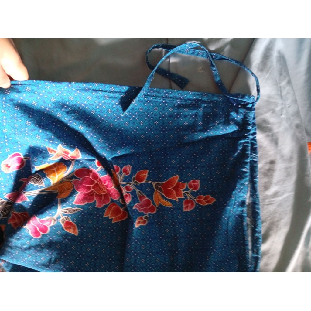 rok batik prada preloved