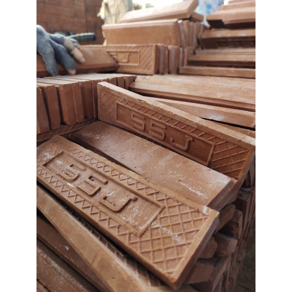 Bata Tempel Bevel // Terakota Bevel