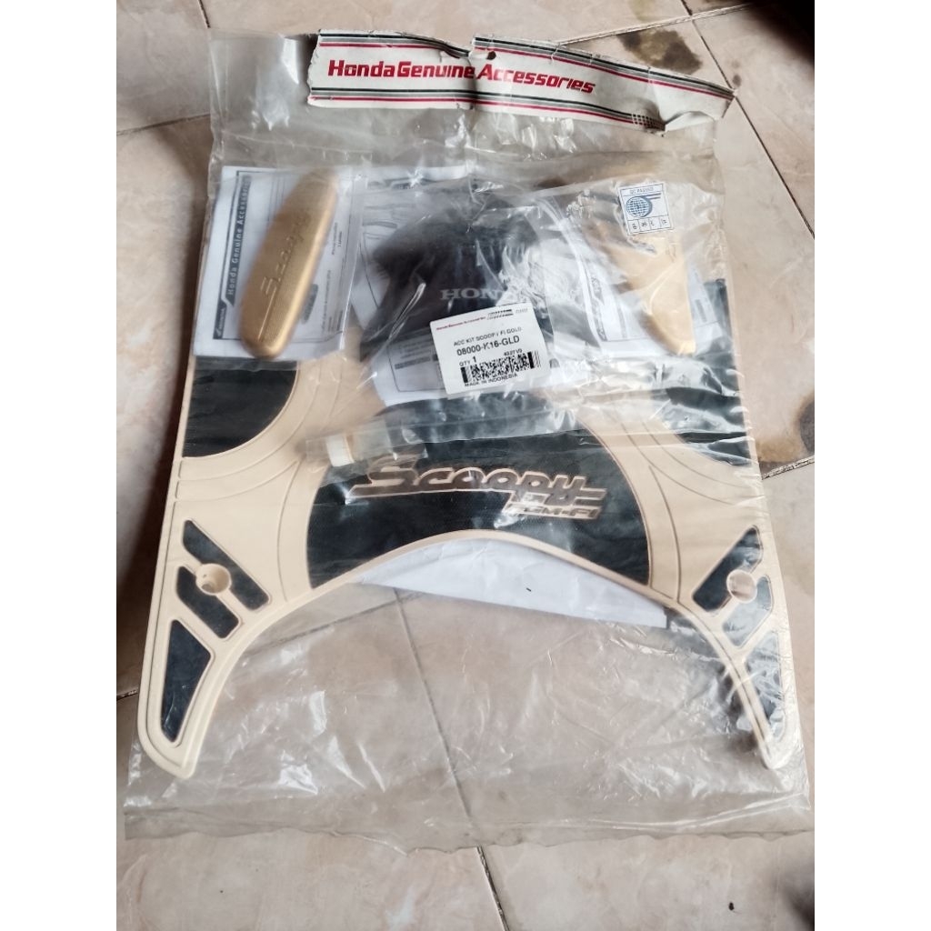08000K16GLD Paket Aksesoris Resmi Honda Scoopy FI – Gold / 08000-K16-GLD