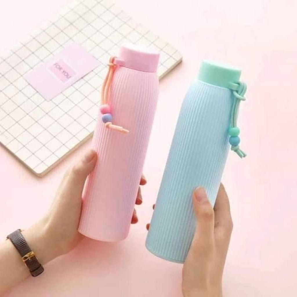 ￼botol macaron + box bawaan botol bagus lucu tinggi dan talinya cocok untuk botol minum sehari hari 