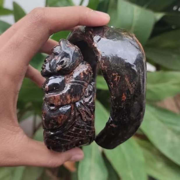 Gelang Akar Bahar Merah Ukir Mbah Semar Size Jumbo Asli Berkualitas / Akar Bahar Asli