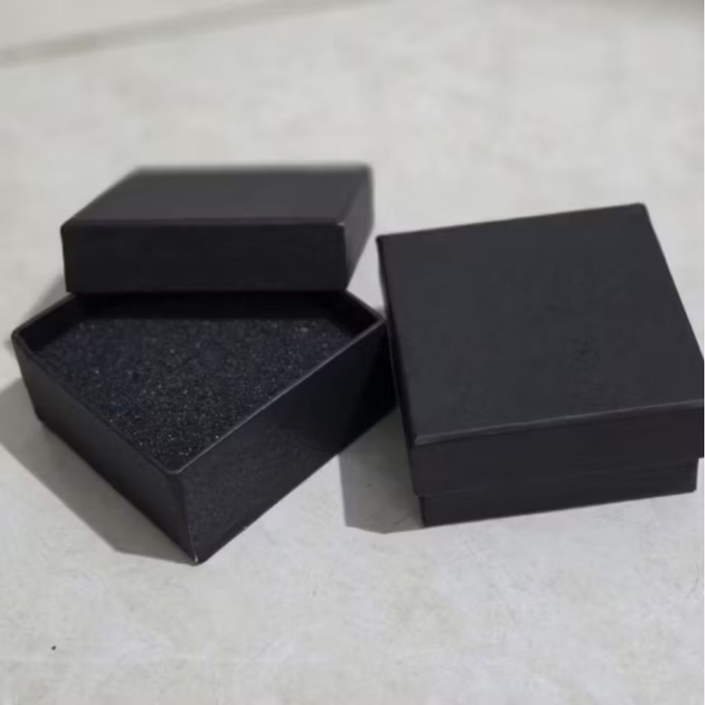 Box Mika untuk gelang kalung anting Kotak Gelang hitam