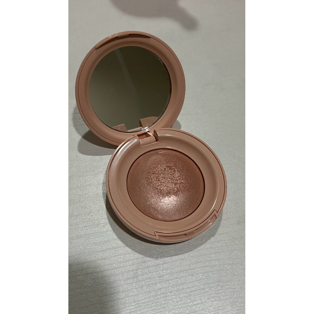 BOLEH NEGO Rare Beauty Highlighter Mesmerize Preloved