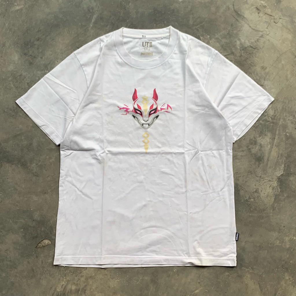 t shirt uniqlo UT x Fortnite