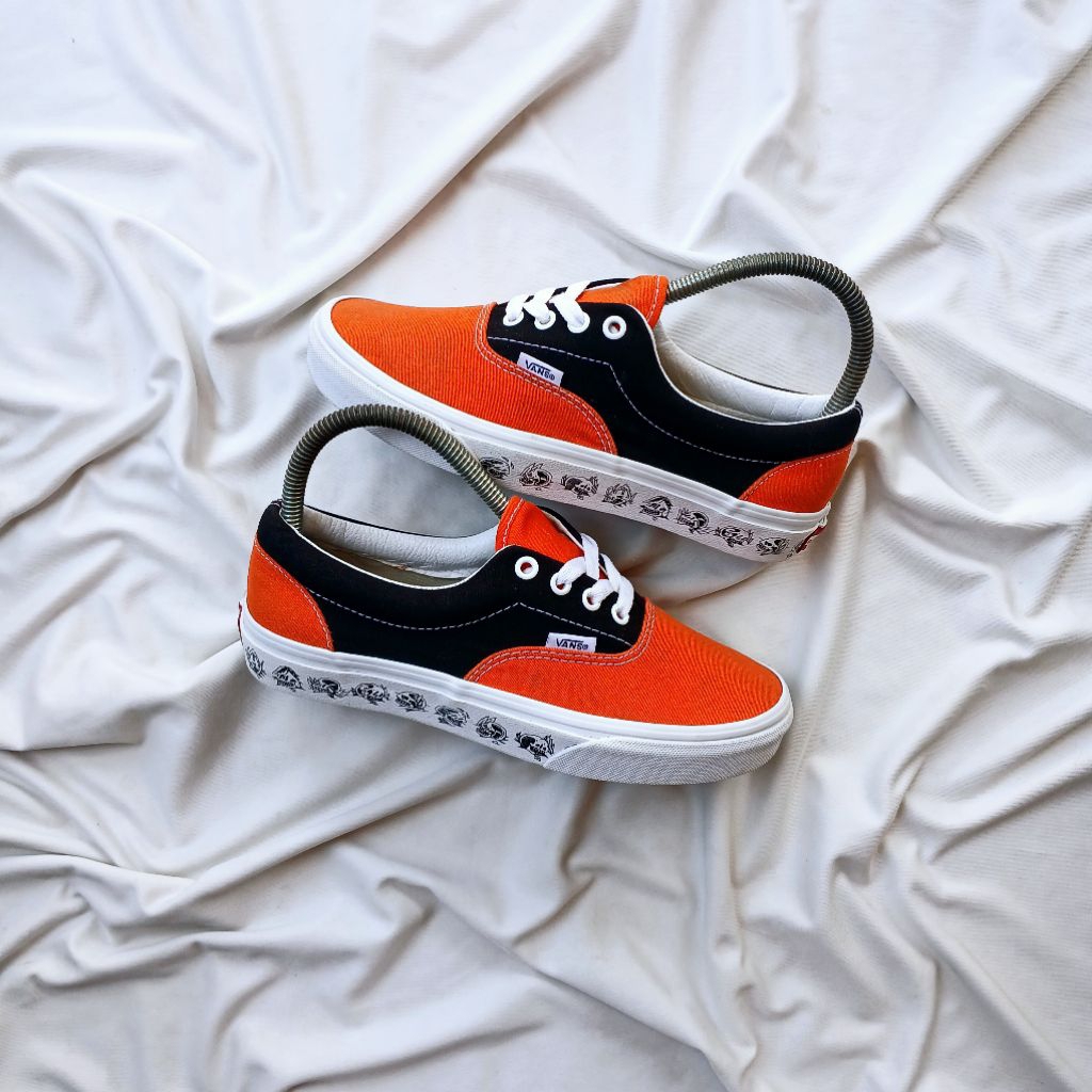 Sepatu Sneakers Vans Era Skeleton Printing Retro Casual - Size 37 (23,5 cm) Preloved Terawat