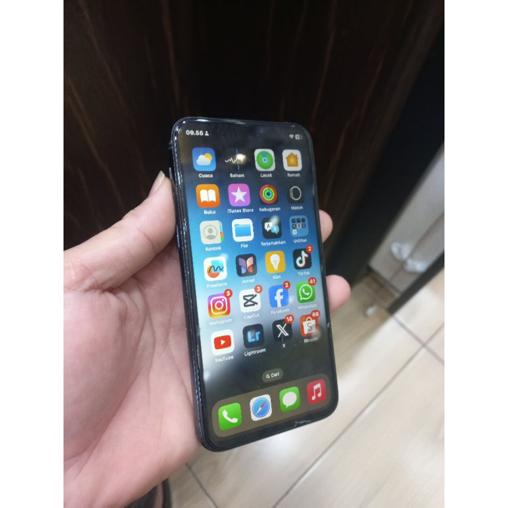 handphone apple 11 pro 256