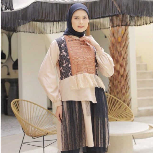 Pakaian tunik Lebaran wanita YASMIN TUNIC BLACK & YASMIN KIDS EARTH SERIES RAYA by DYA ID