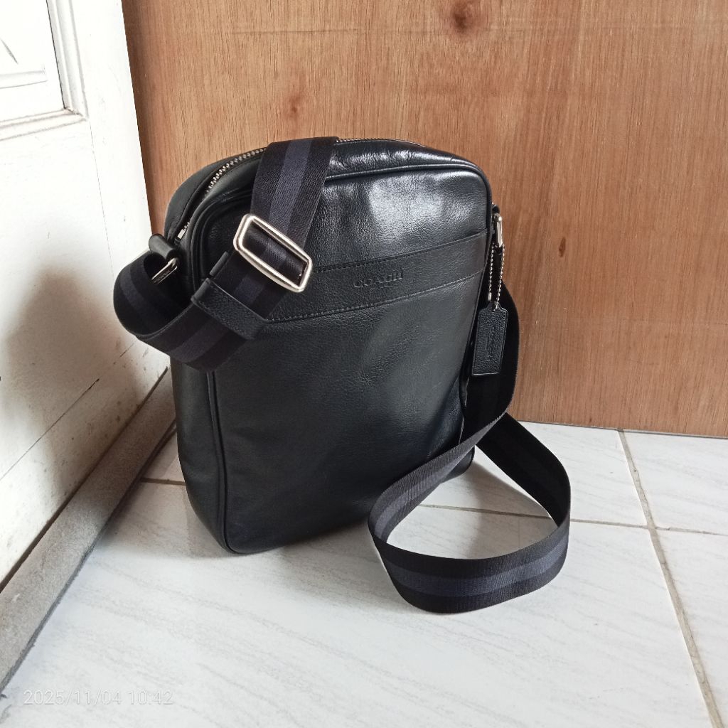 COAACH f54782 sling bag men leather black