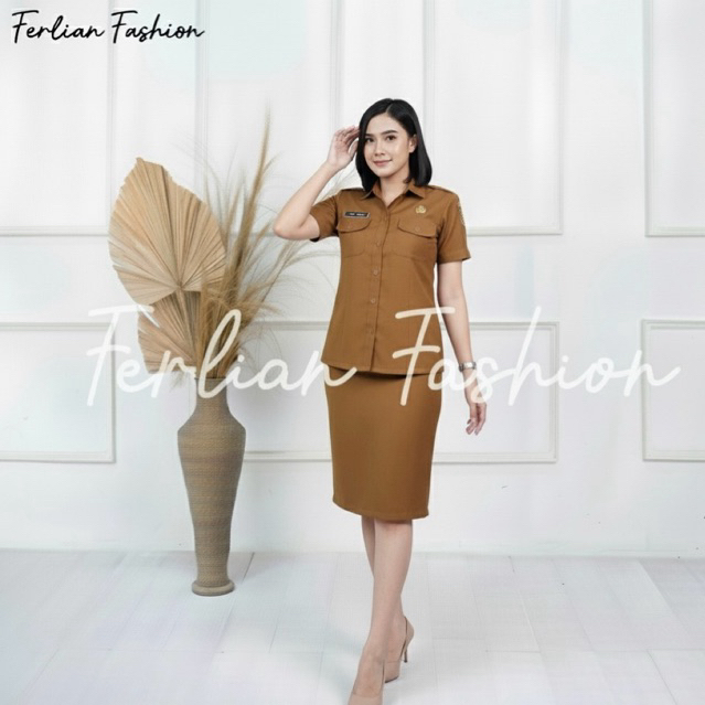 Ferlian - Setelan PDH Model Saku Dada Lengan Pendek Dan Rok Pendek Wanita Kheki Tua Terbaru
