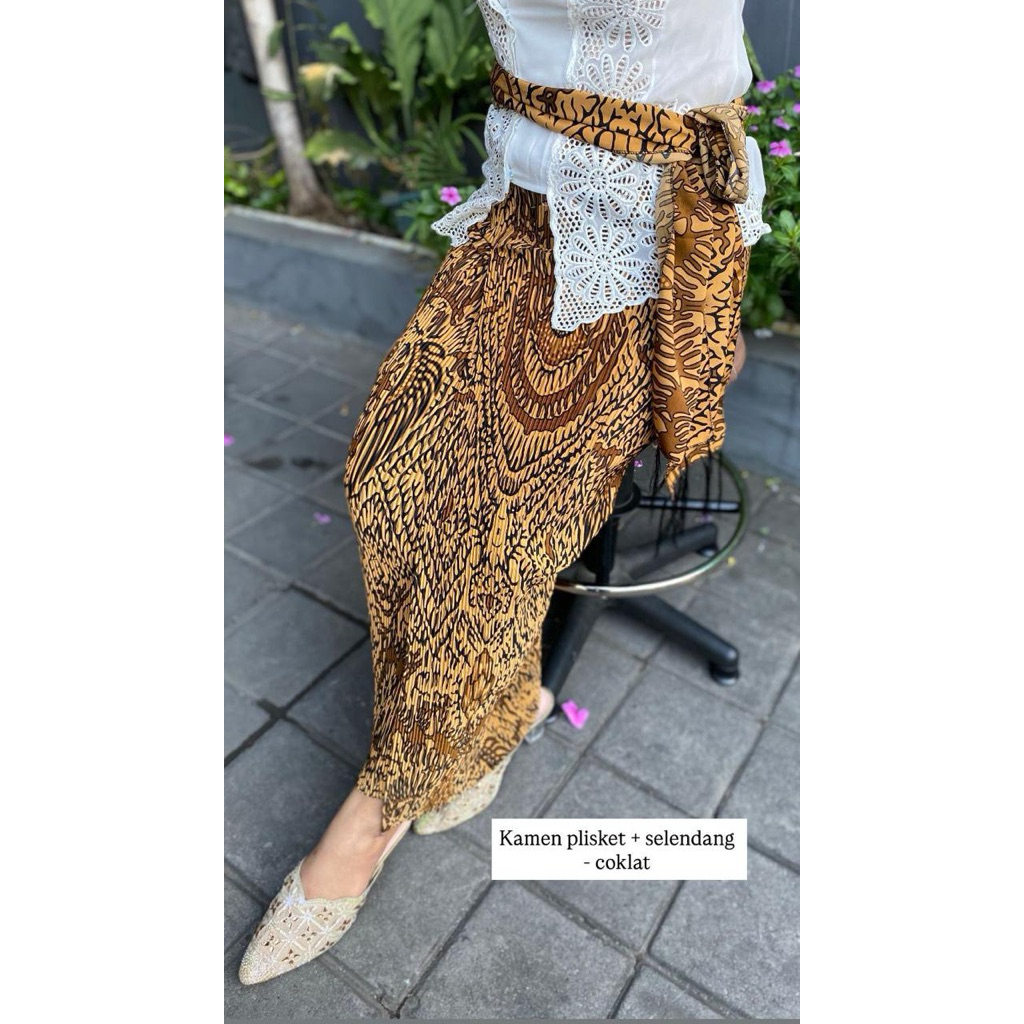 kamen plisket set selendang
