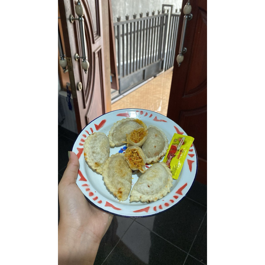 CIRENG MERCON ISI AYAM SUWIR PEDAS