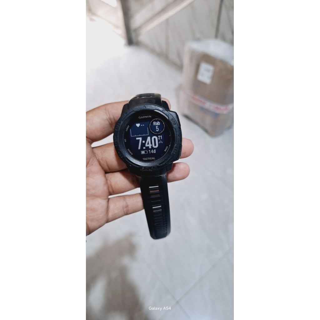 jam garmin instinct second like new