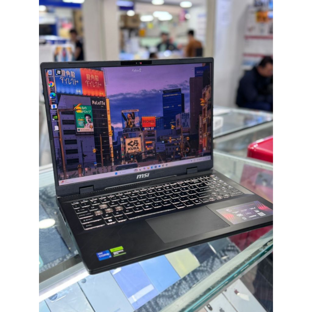 Laptop Gaming MSI Crosshair 16 HX D14VFKG RTX4060 Core i7