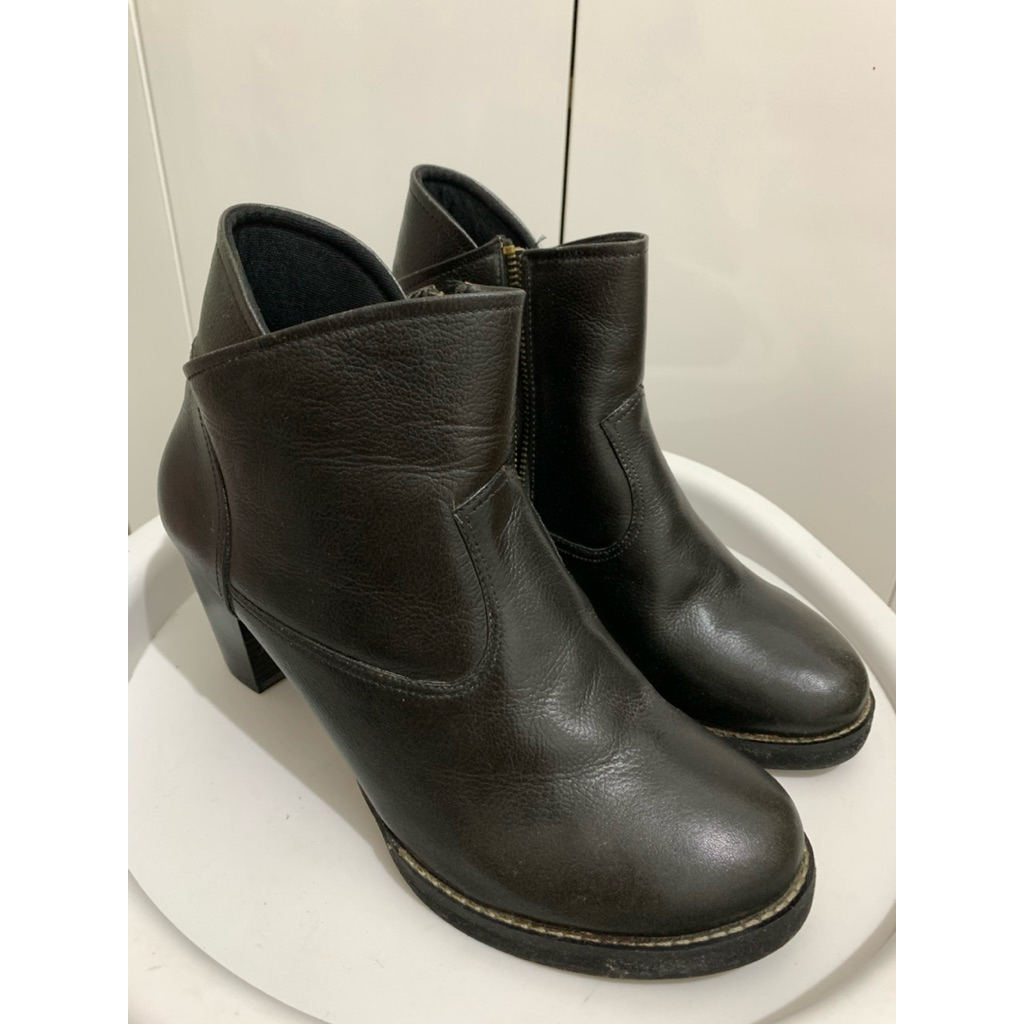 (Preloved) GRUTTY Leather Wedges Boots Sepatu Boots Kulit Wanita