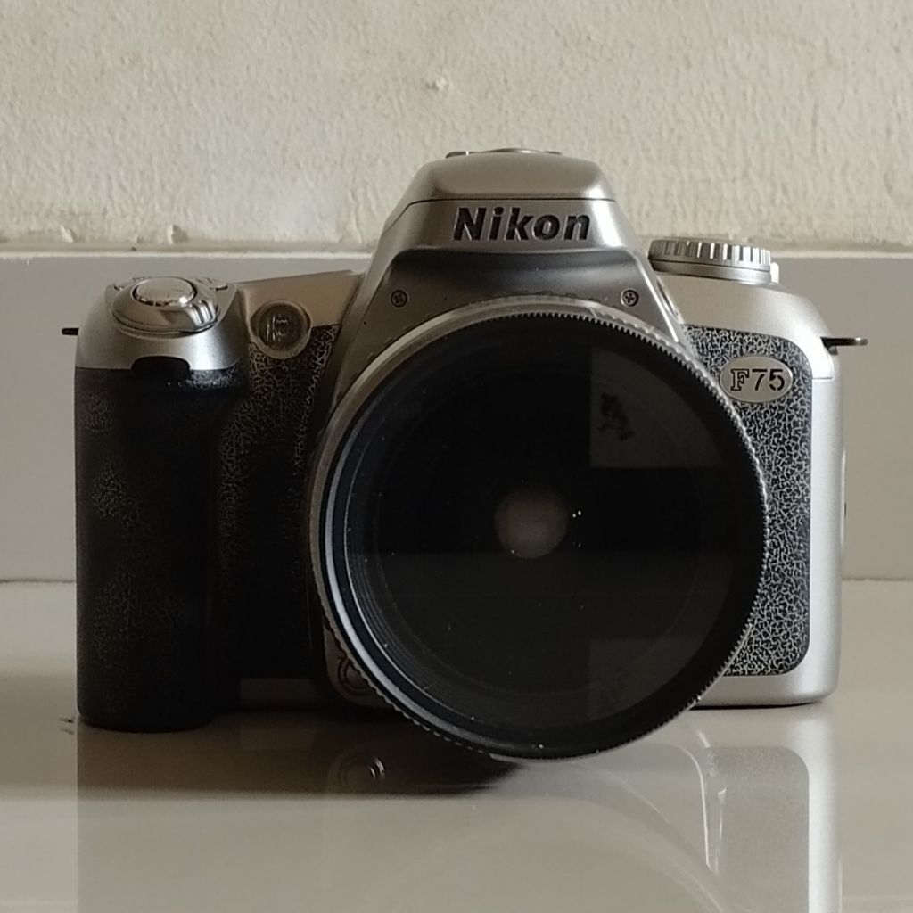 Nikon F75 Analog Camera (Film 35mm)