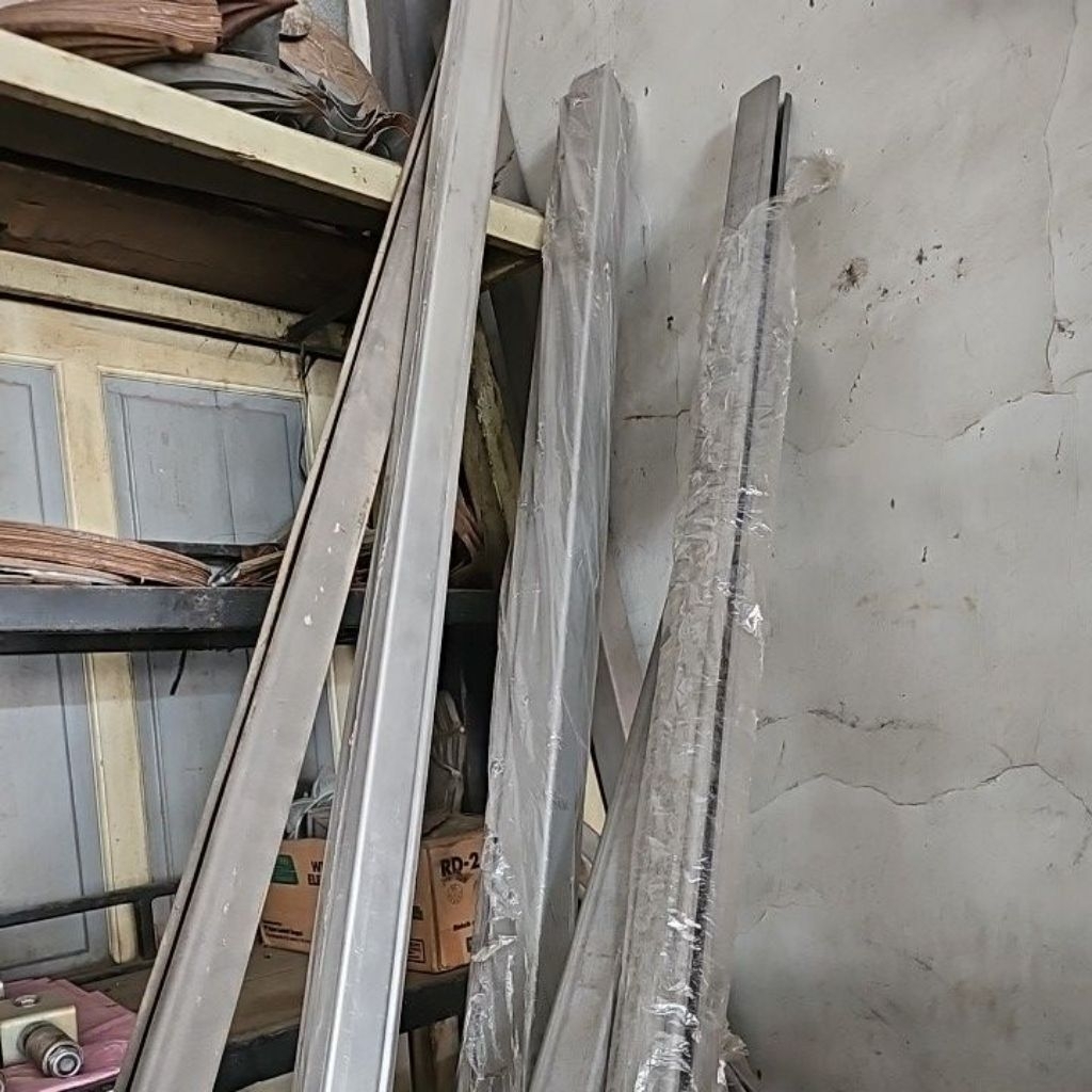 Rel Henderson Atas | Rel besar