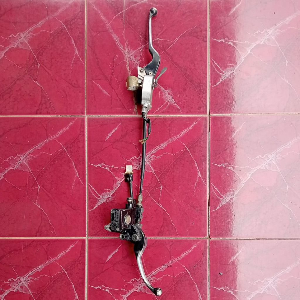 master rem handle hendel rem depan set kanan kiri honda vario 125 led vario 150 led bekas original
