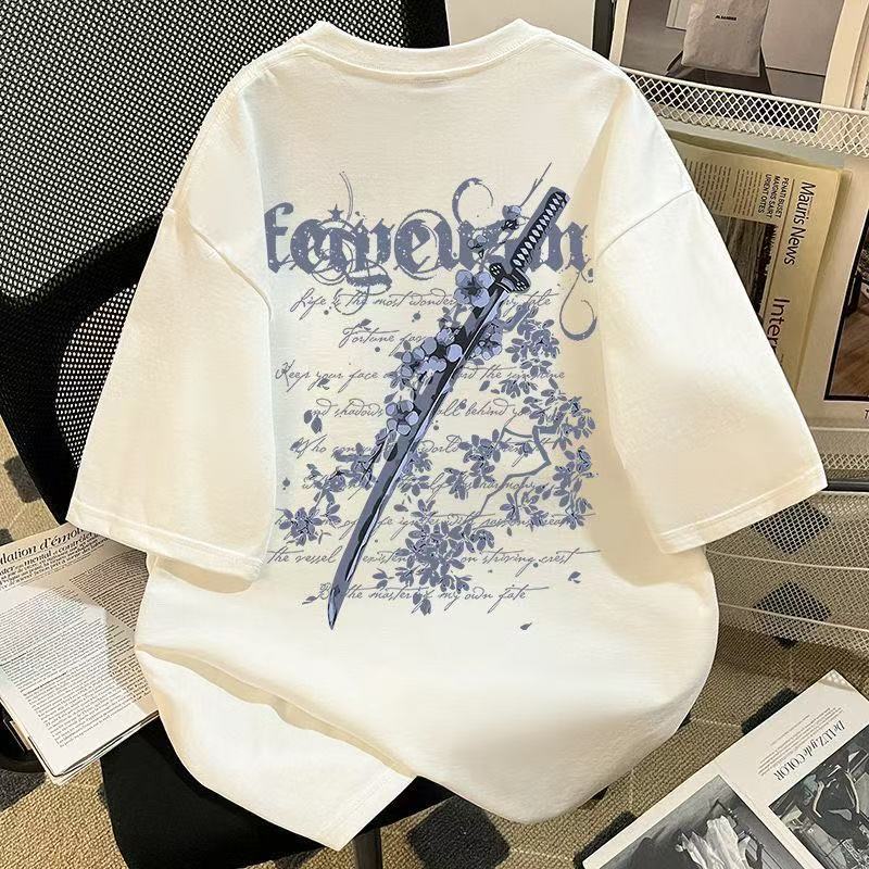 (COD)"Kaos T-shirt dengan Desain Artistik Pedang Samurai, Bunga Sakura, dan Teks 'forever' dalam Gay