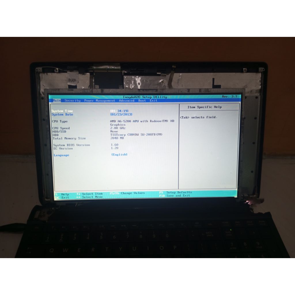 layar lcd 14inch 40pin tebal kondisi 90% minus dikit aja sesuai foto. white spot dikit. 2 foto terla