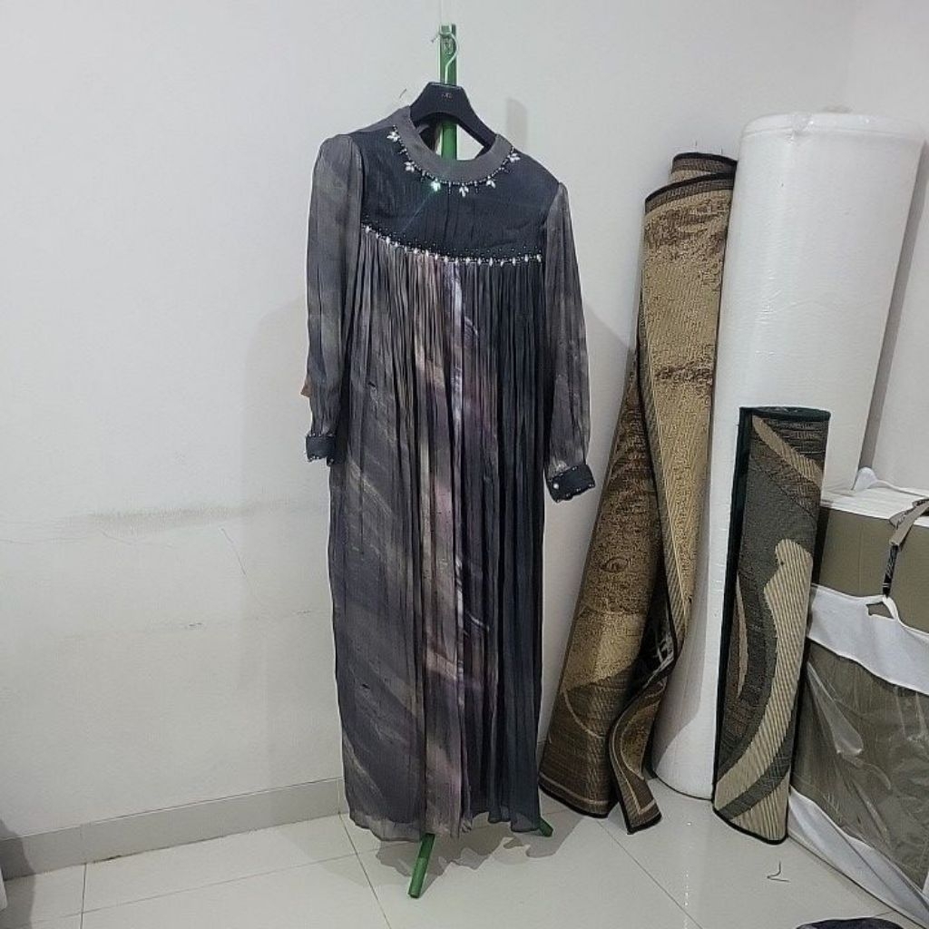 Gamis Pesta Mewah Gradasi Abu Ungu