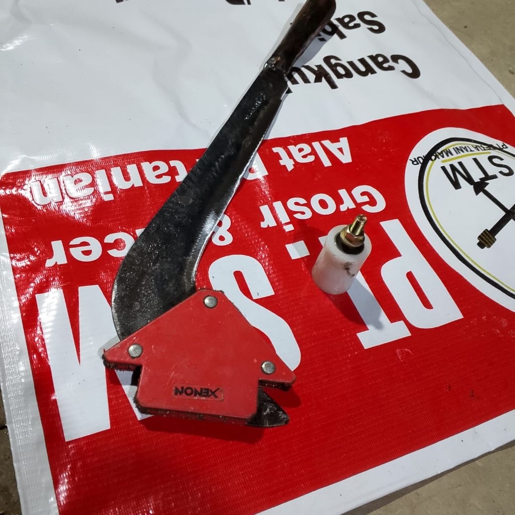 siku ndoret alat memotong kayu