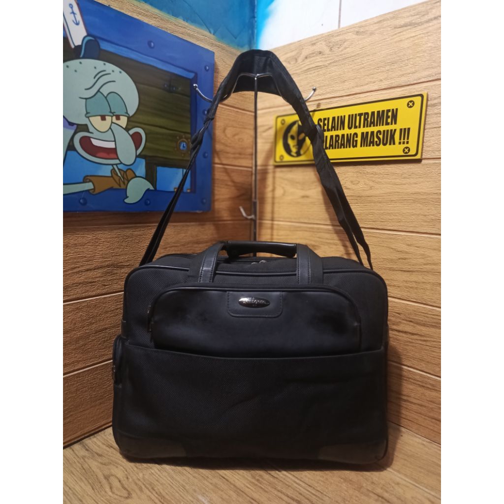 Tas slempang Kerja samsonite laptop 16inch second original
