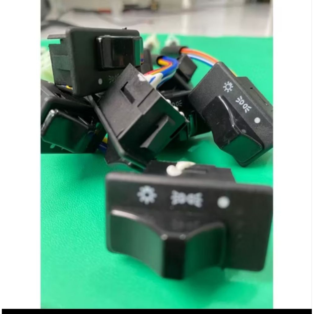 Saklar on/off Saklar Aerox Vietnam