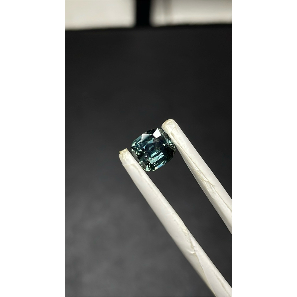 NATURAL BLUE-GREEN SAPPHIRE NO HEAT