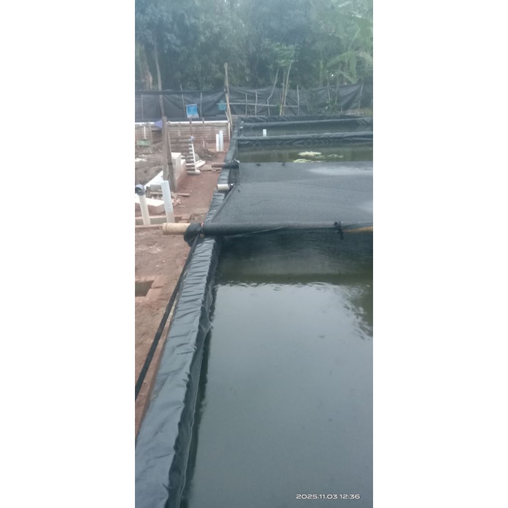 Plastik Geomembran HDPE / pengganti terpal 300micron,