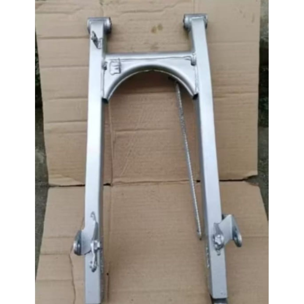 sasis/swing arm Yamaha Jupiter Z1 second original