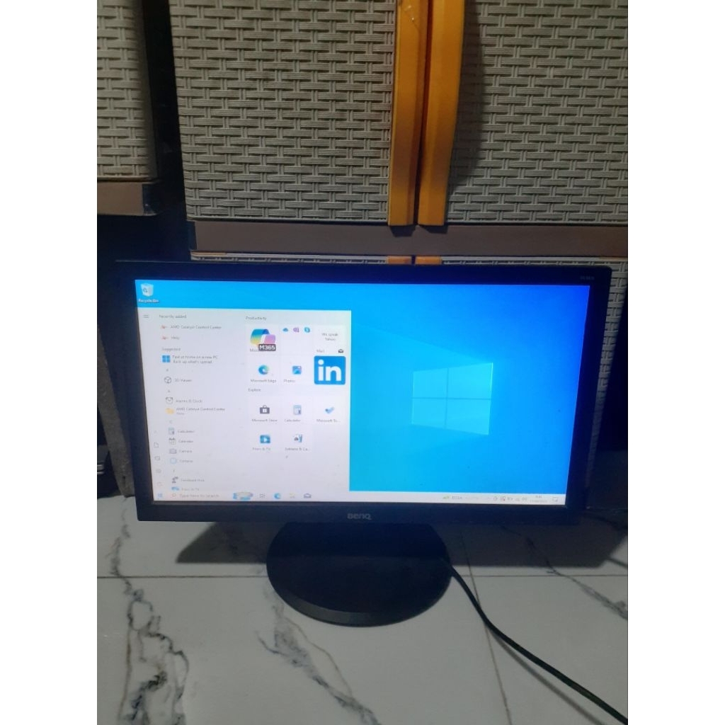 monitor komputer 19 inch normal siap pakai (bekas)