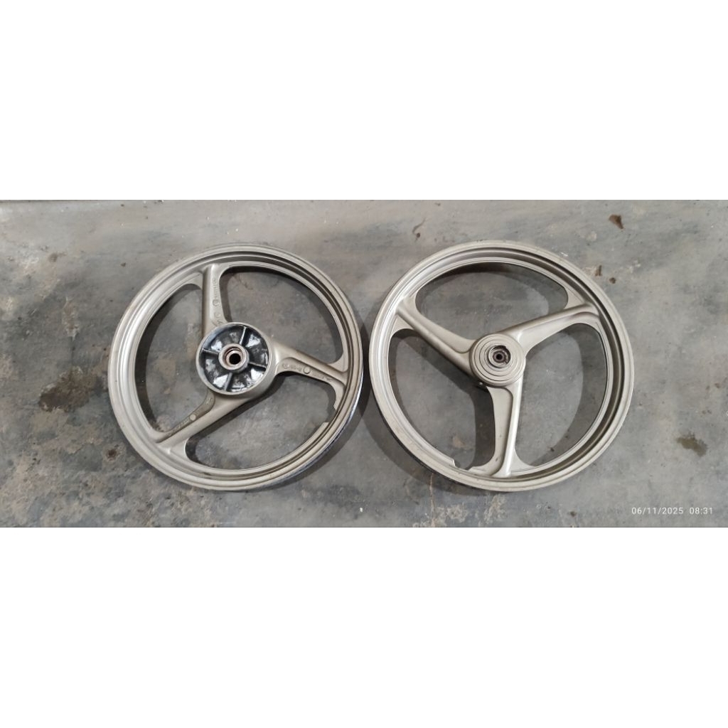 Velg Palang tiga  Fizr F1zr Fiz R F1z R Enkei Original ori