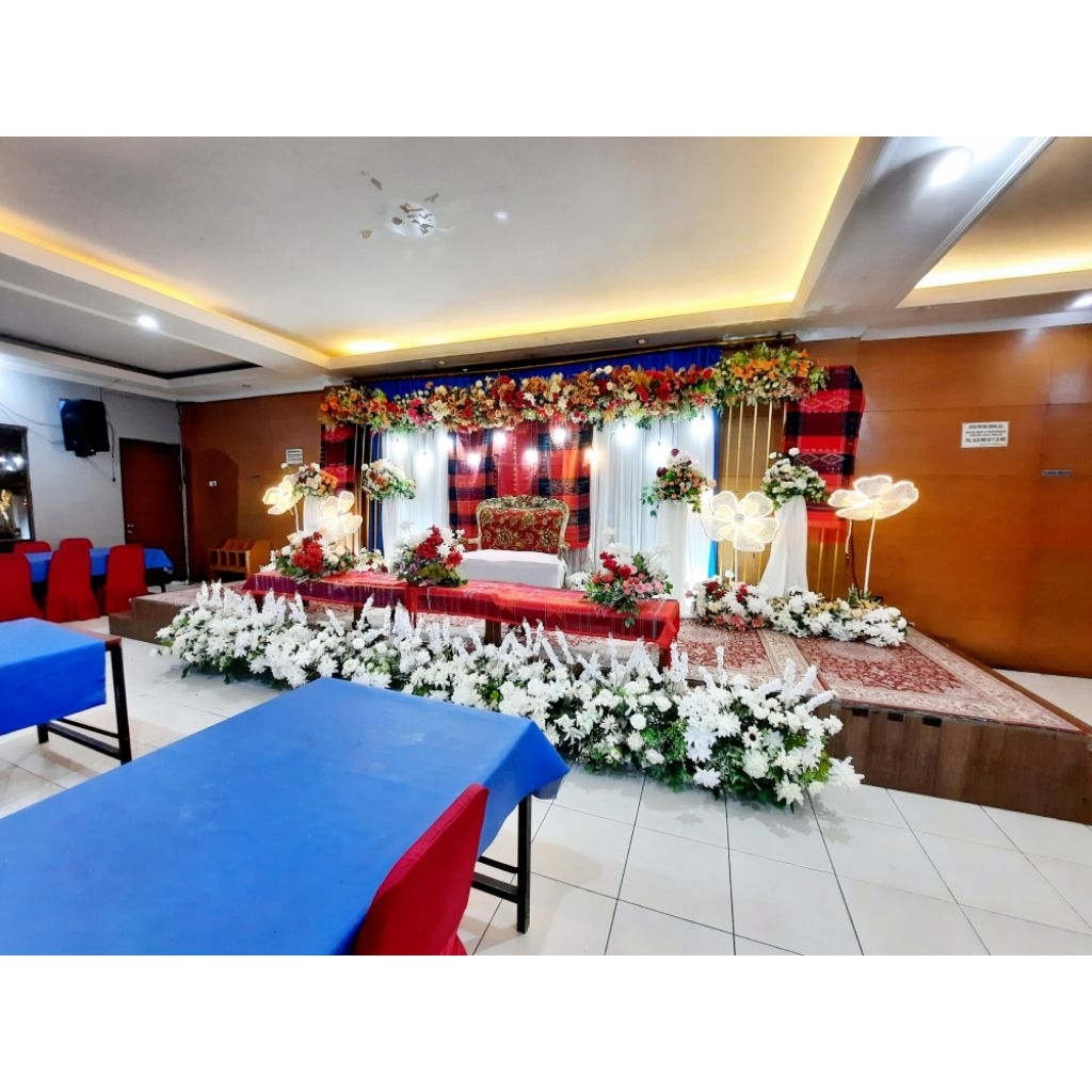 Sewa Dekorasi Pelaminan Adat Batak Minimalis 6 Meter - Backdrop Pernikahan Ulos Minimalis Modern (Ta
