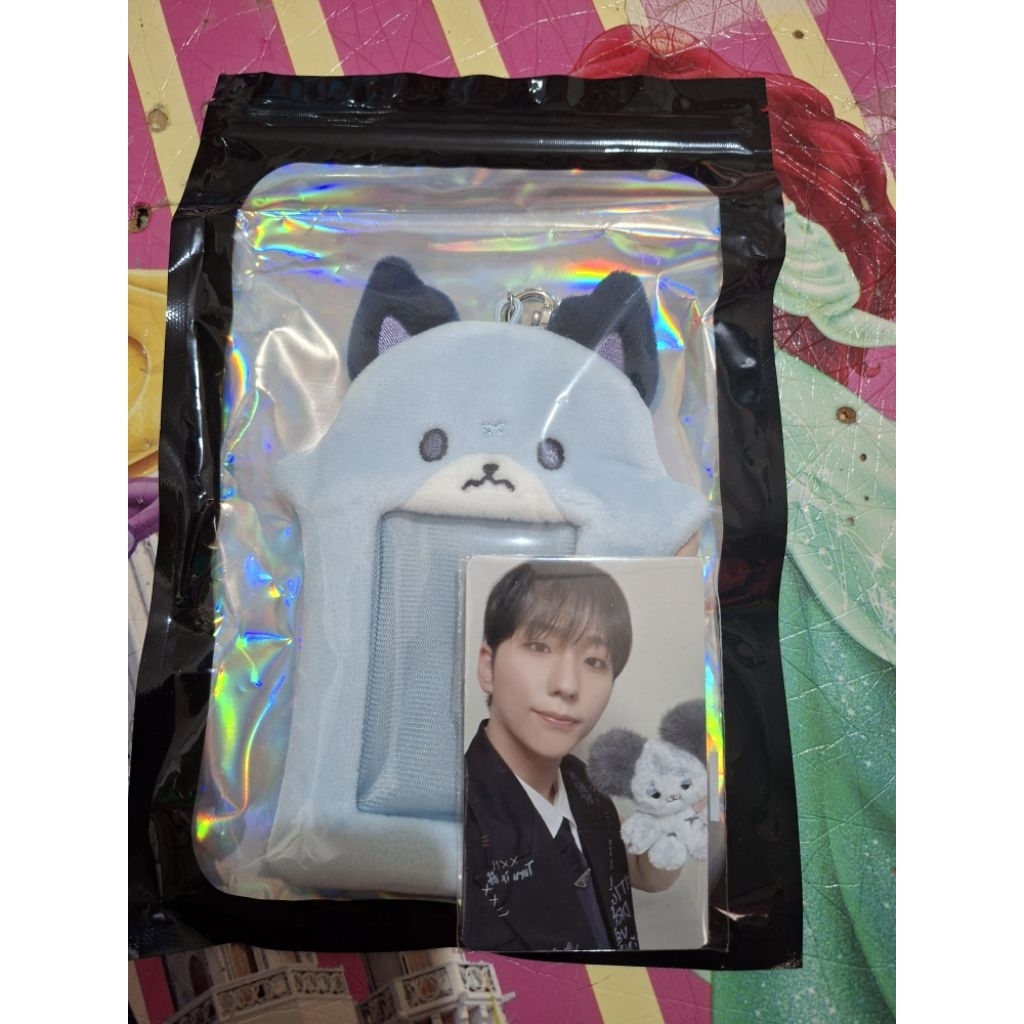 [READY STOCK] Xdinary Heroes Plush Holder With POB