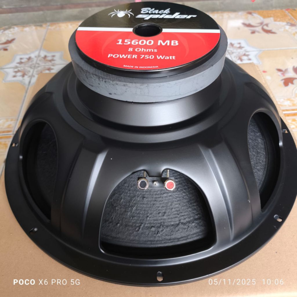 BLACK SPIDER 15600 MB SPEAKER KOMPONEN 15 INCH
