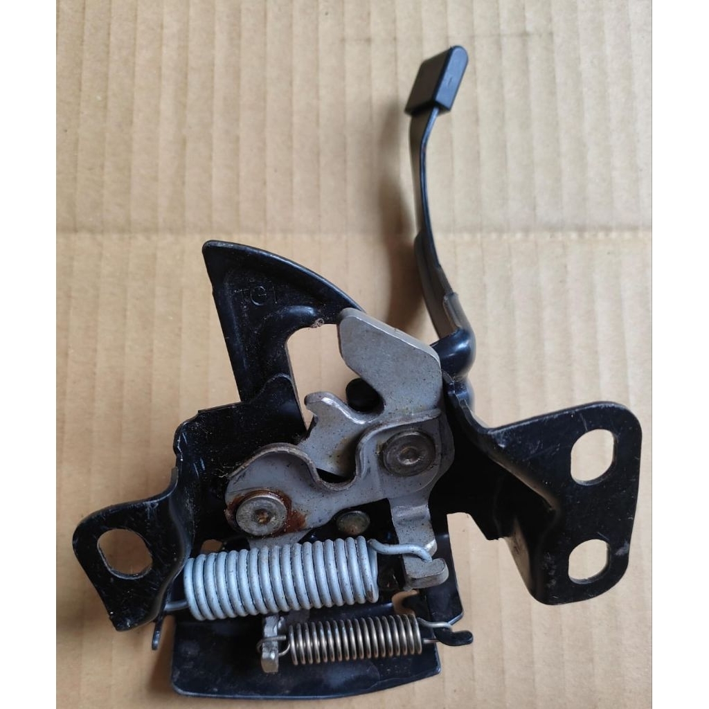 kunci kap mesin brio 2014-2018