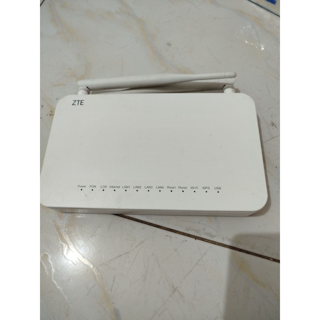 ZTE V3