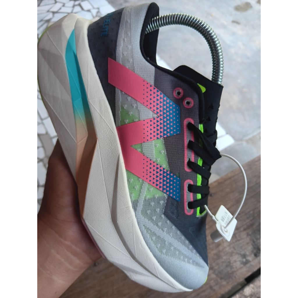 SEPATU RUNNING NB_ELITE PLAT CARBON