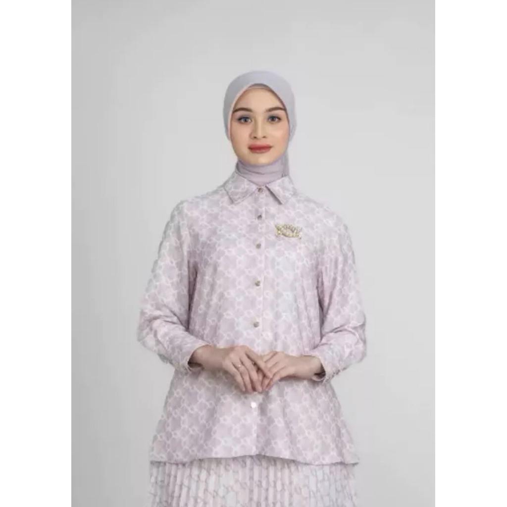 WEARING KLAMBY MONOGRAM PLEATED PINK (S)