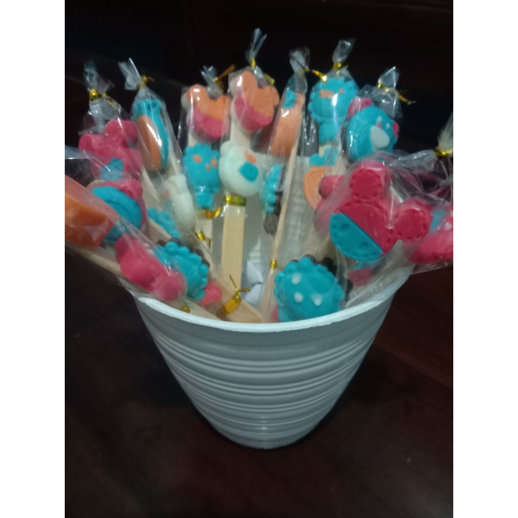 permen coklat karakter unik