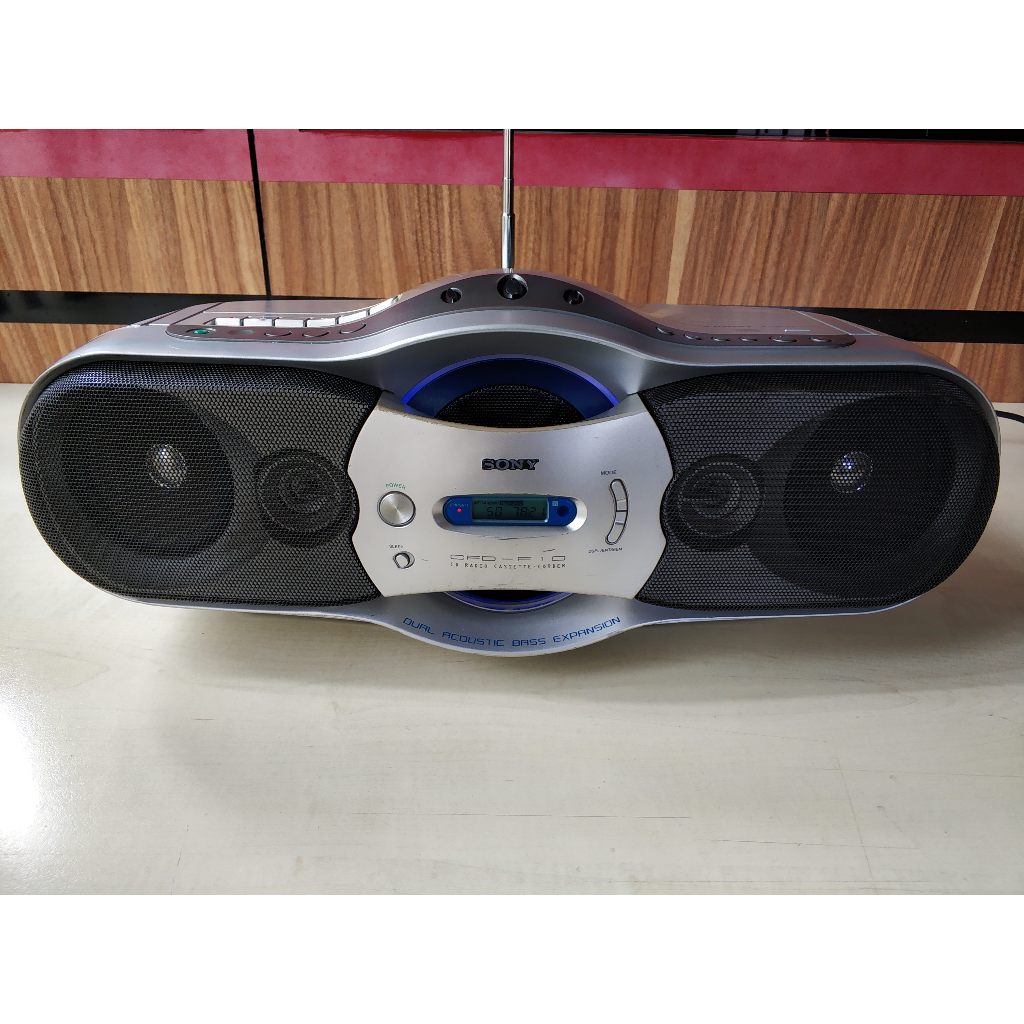 SONY CFD-F10   Stereo Radio Tape Compact Disc