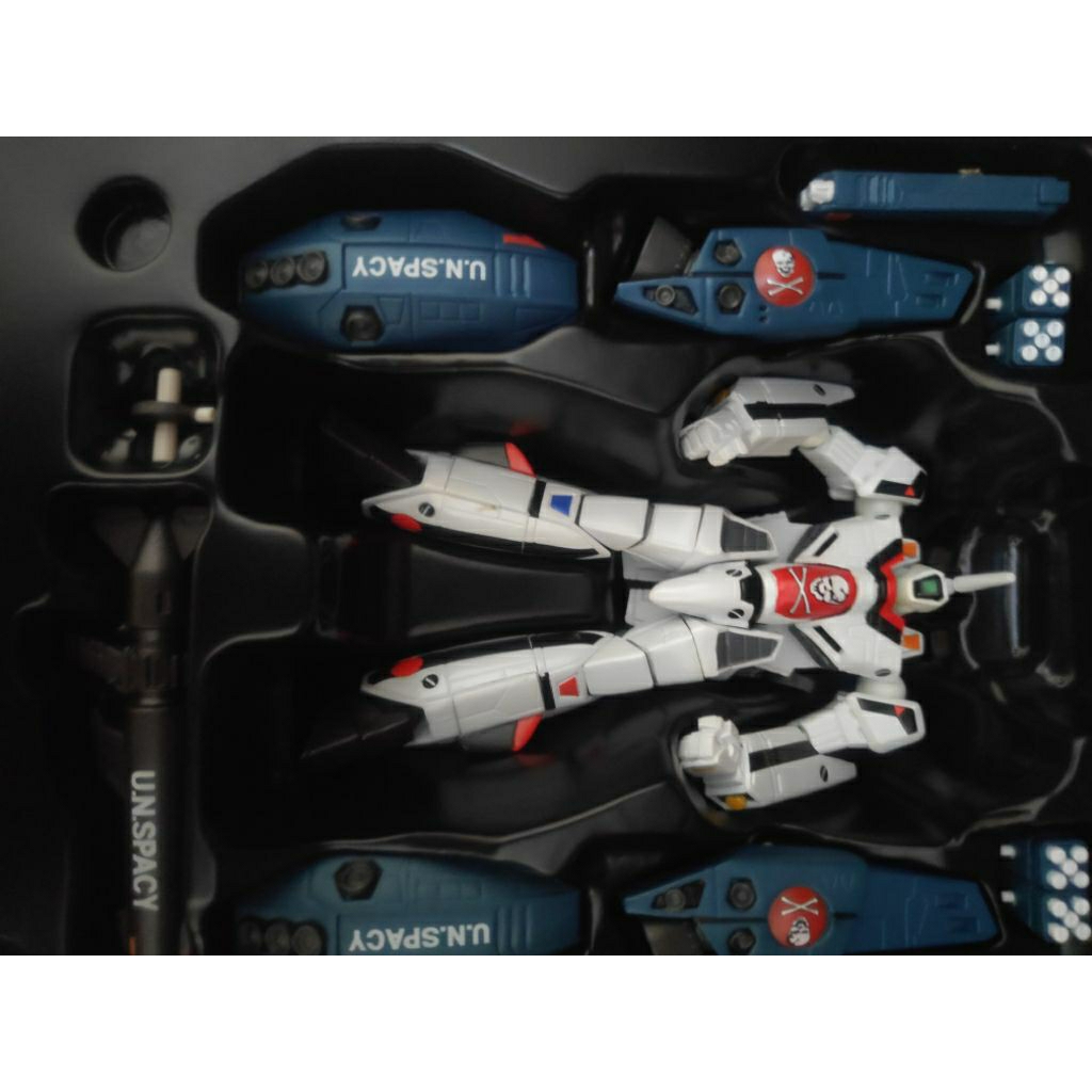 Revoltech Macross VF-1A