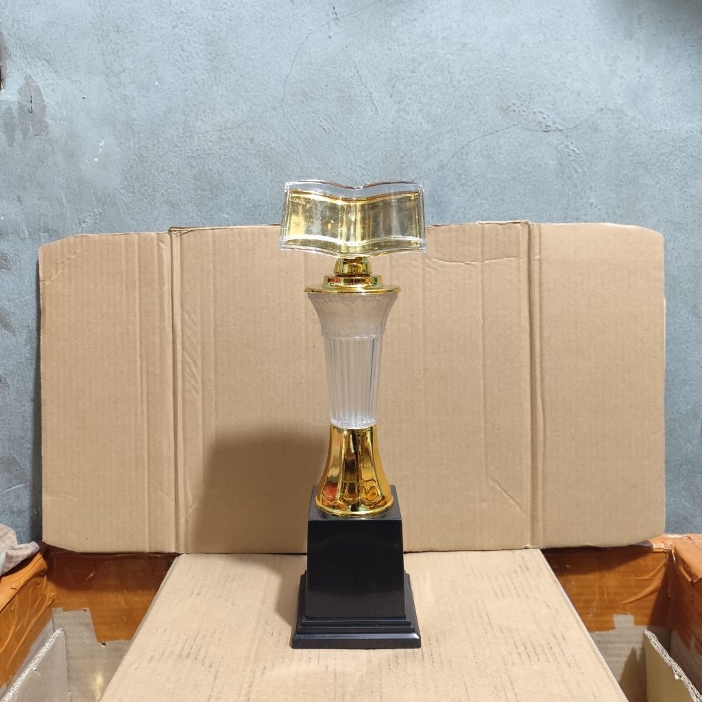 Piala Satuan MTQ Kristal bening tinggi