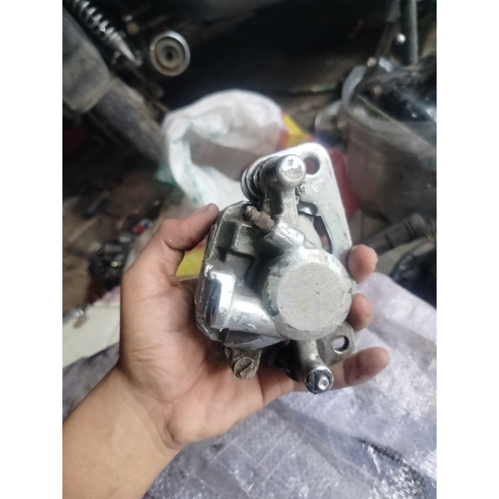 kaliper depan yamaha mio original