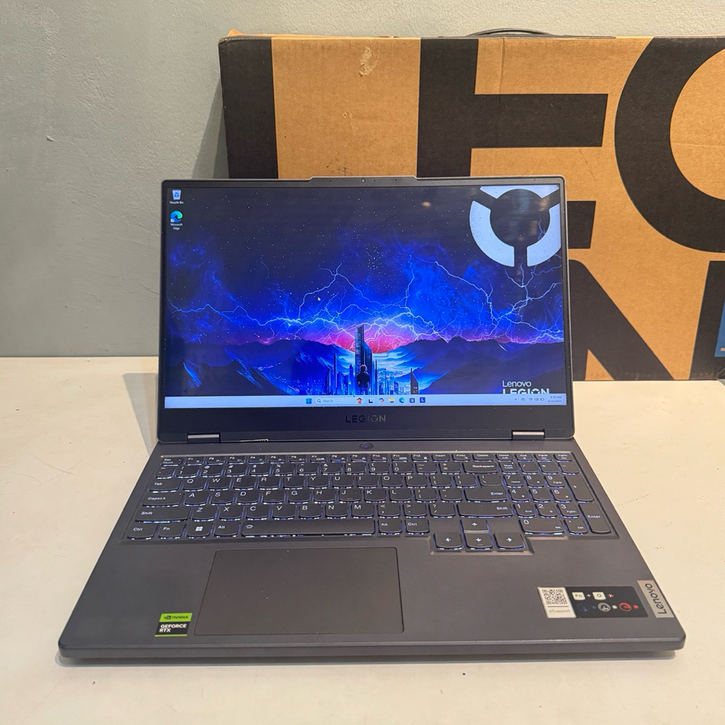Laptop Gaming Legion 5 Ryzen 7 7735HS RTX 4060 RAM 32GB/512GB